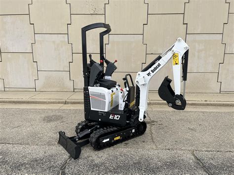 e10 bobcat mini excavator